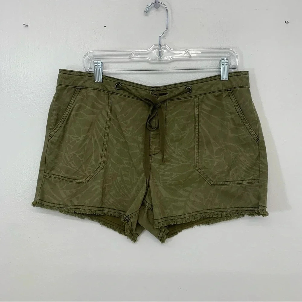Lola Rae Camo Shorts Size 30 Cut‎ Off Zip Drawstring Pockets Tencel Cotton